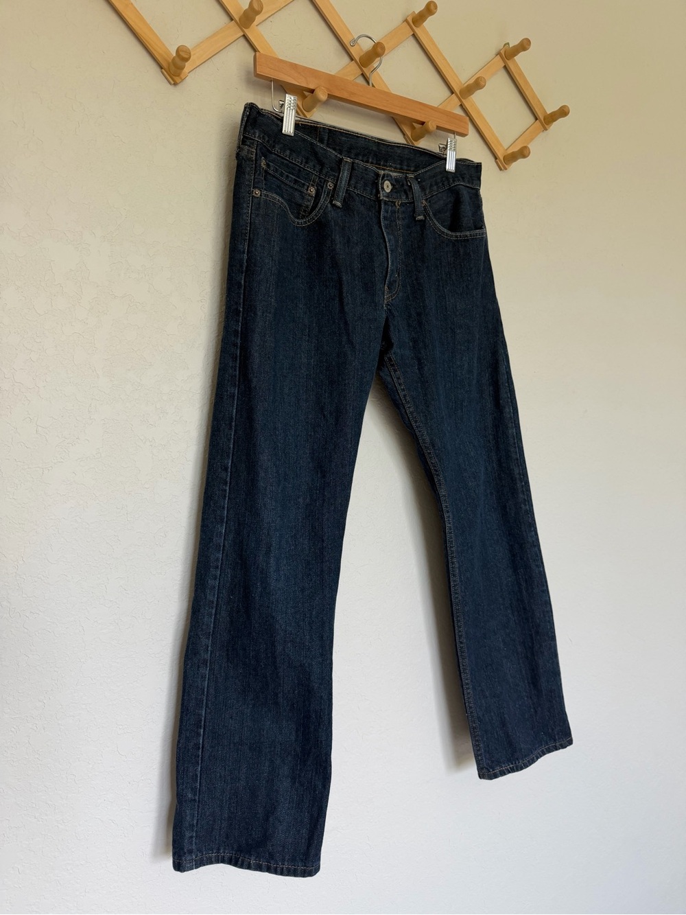 Levi’s 514 Straight Fit Jeans Dark Blue Wash - Picture 3 of 10